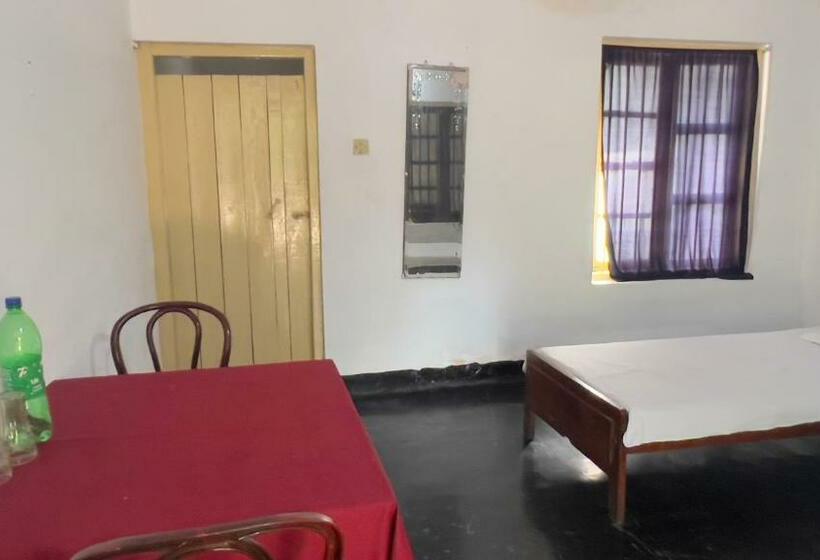 غرفة إقتصادية, Resthouse Vavuniya