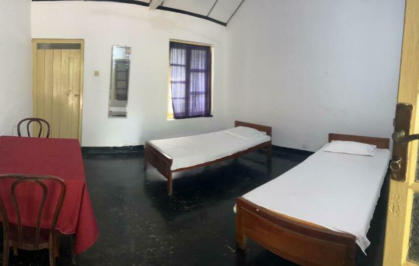 חדר אקונומי, Resthouse Vavuniya
