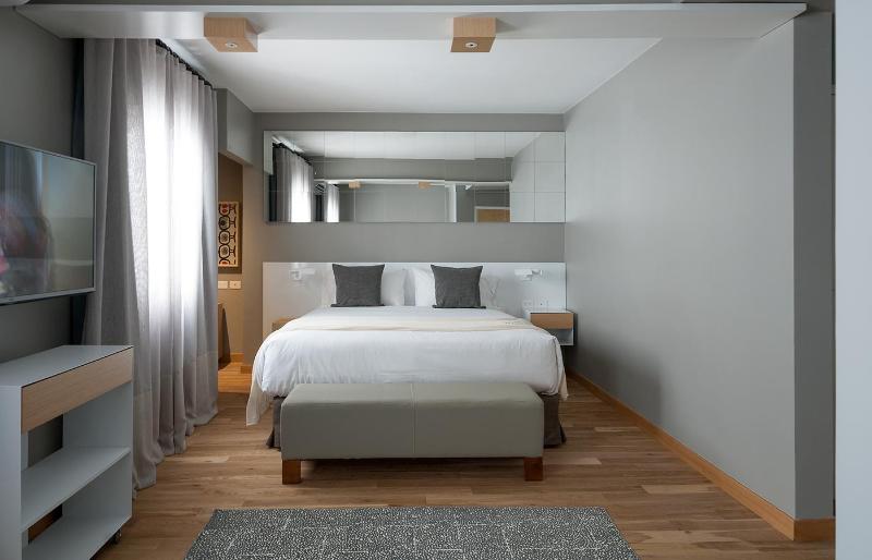 اتاق اجرایی, Arenales