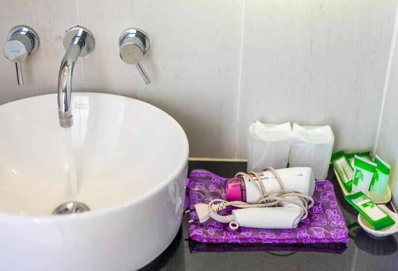 Monolocale Standard con Terrazza, Baan Suwantawe