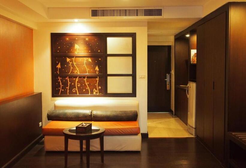 Monolocale Standard con Terrazza, Baan Suwantawe