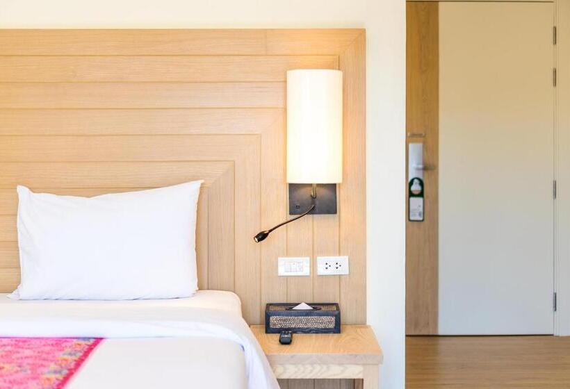 اتاق لوکس, Baan Suwantawe