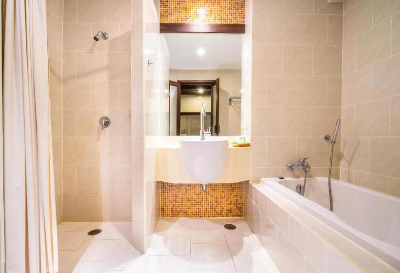 Monolocale Standard con Terrazza, Baan Suwantawe