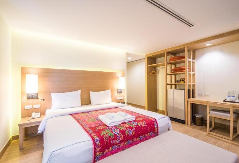 Camera Deluxe con Balcone, Baan Suwantawe