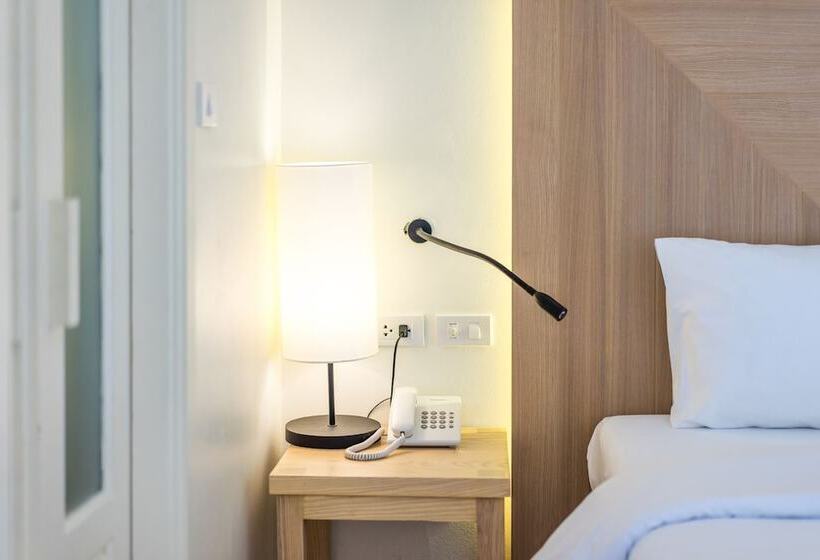 اتاق لوکس, Baan Suwantawe