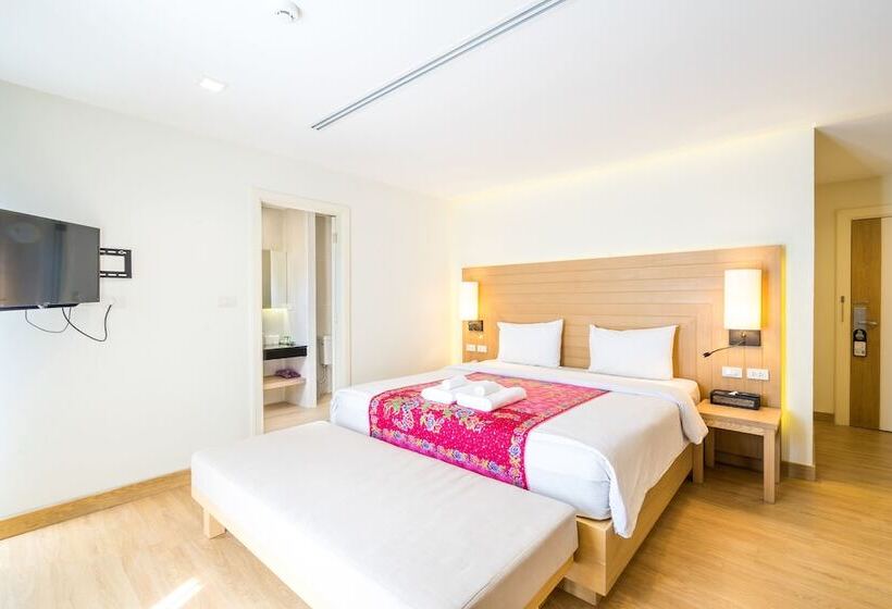 Camera Deluxe con Balcone, Baan Suwantawe