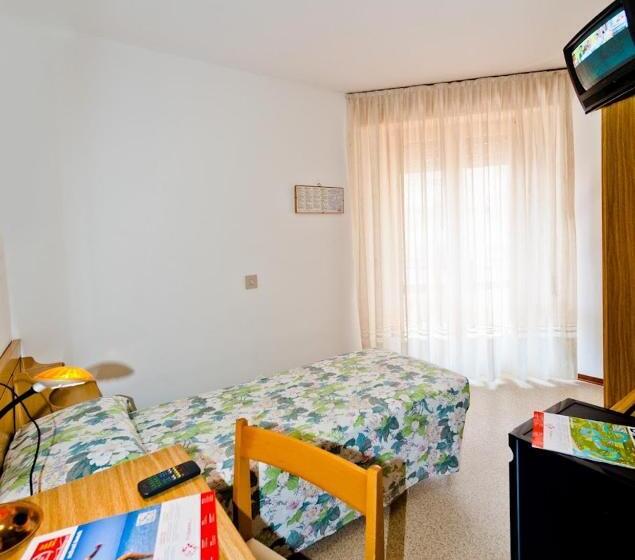 带阳台的标准单人间, Bianchi