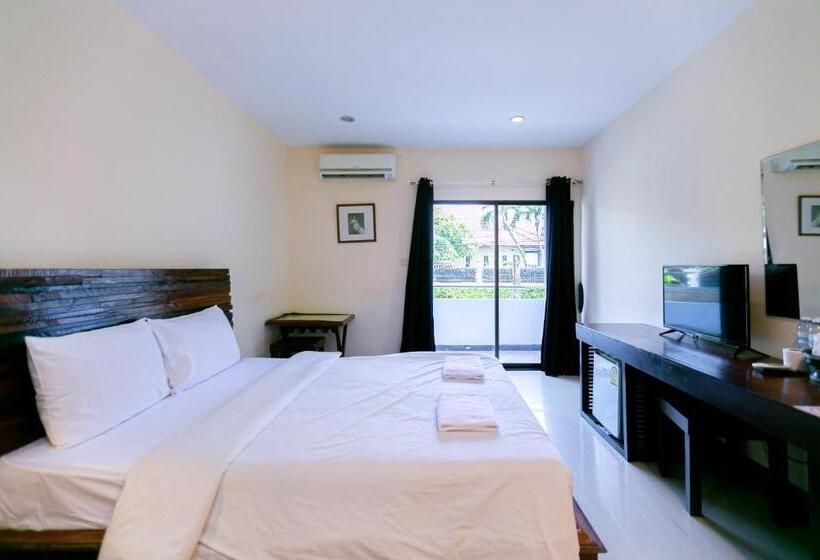 Номер Superior, Deeden Pattaya Resort