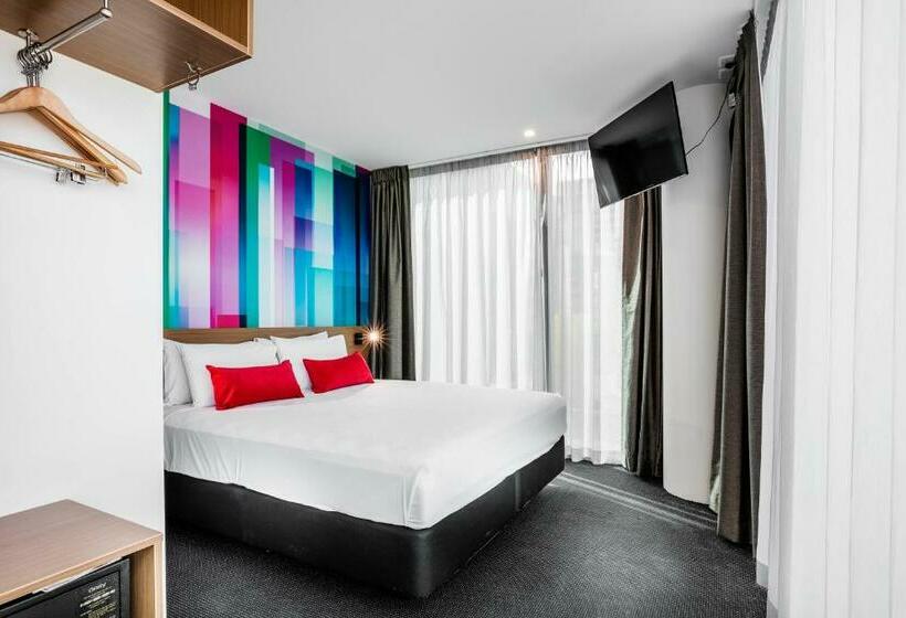 带城市景观和大床的豪华房间, Ibis Styles Brisbane Elizabeth Street