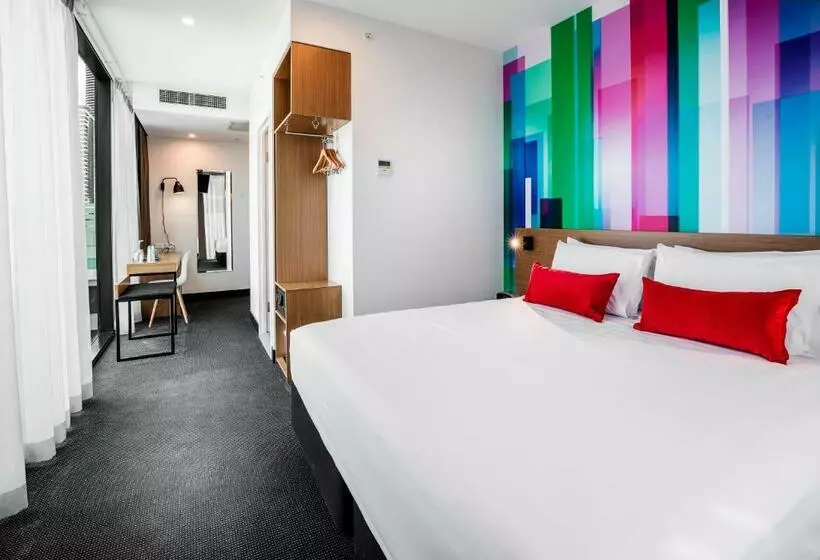 キングサイズベッド、シティビューデラックスルーム, Ibis Styles Brisbane Elizabeth Street