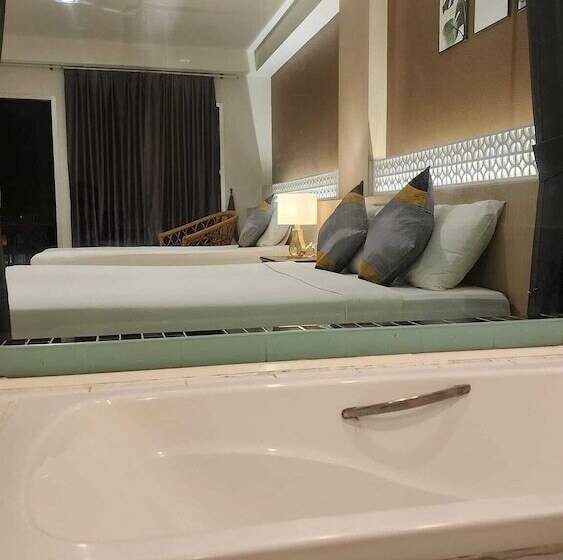 חדר משפחתי, Irest Ao Nang