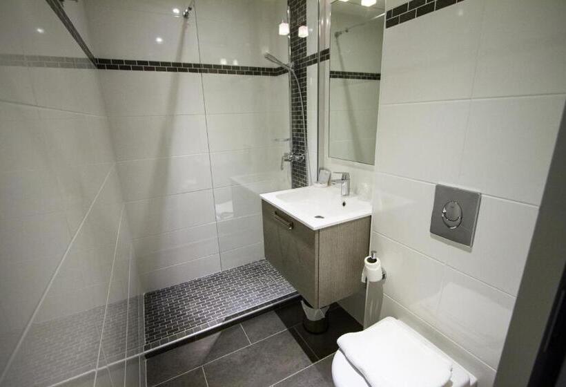 Номер Стандарт, La Santa