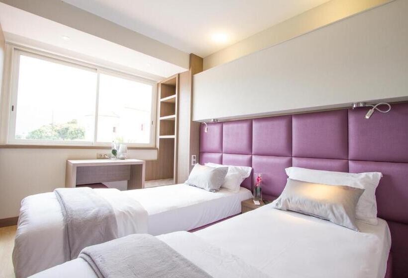 Номер Стандарт, La Santa