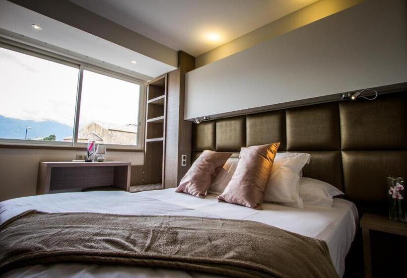 Номер Премиум, La Santa