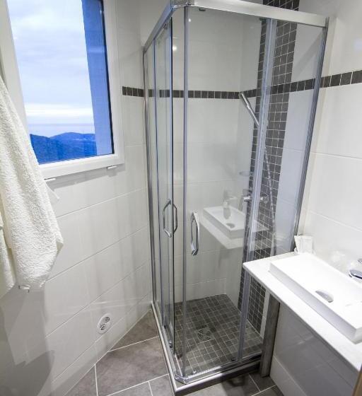 Четырехместный Номер Стандарт, La Santa