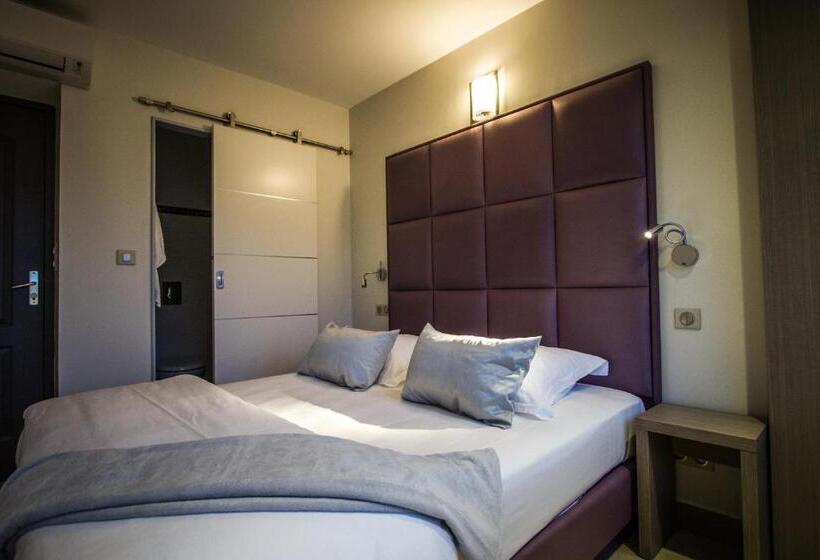 Четырехместный Номер Стандарт, La Santa