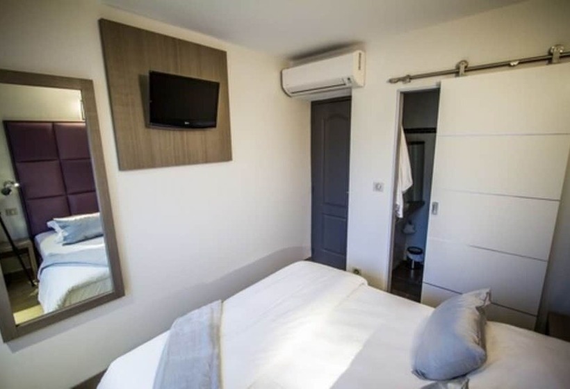 Четырехместный Номер Стандарт, La Santa