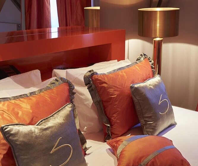 Полулюкс, Le Stelsia Resort