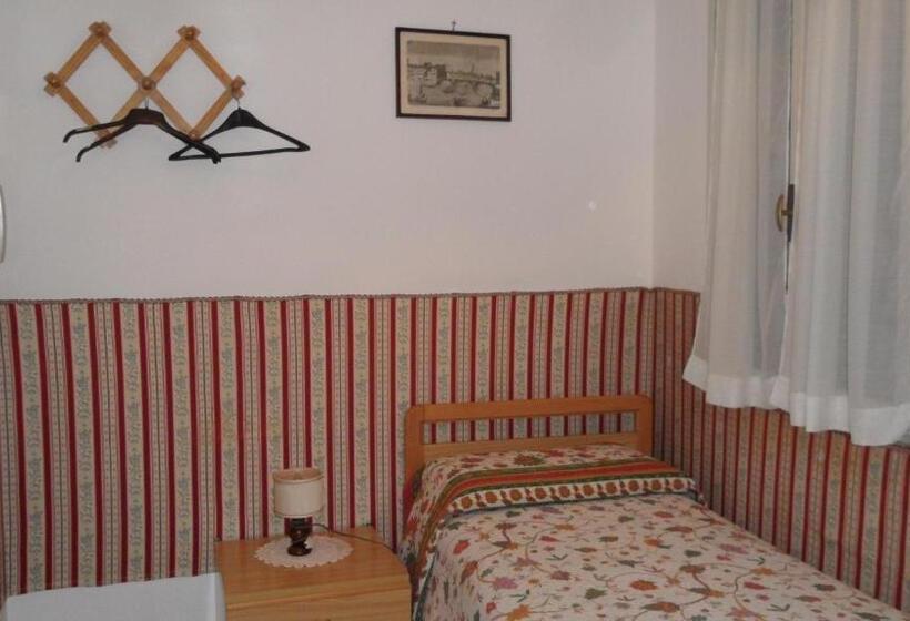 اتاق استاندارد یک نفره, Locanda Ca  Foscari