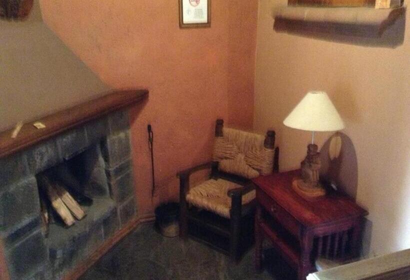 اتاق استاندارد با 2 تخت دوبل, Meson De San Antonio