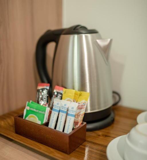 اتاق لوکس, Nap In Chiang Mai