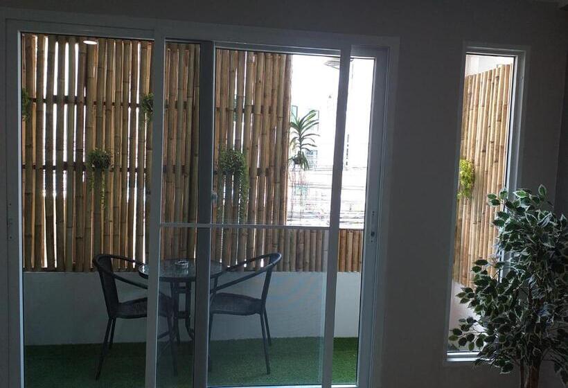 발코니가 있는 2 베드룸 아파트, Samui Green