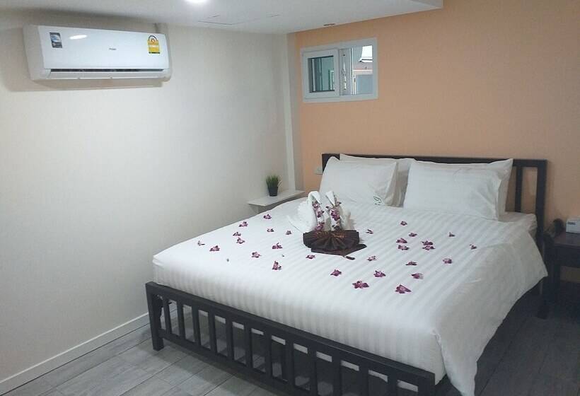 발코니가 있는 2 베드룸 아파트, Samui Green