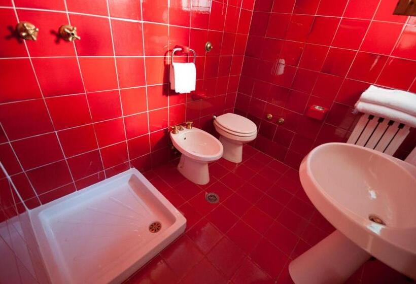 Номер Стандарт Трехместный, Scintilla