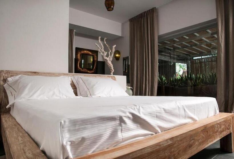 חדר קומפורט, Seven Maze Charming House