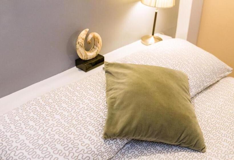 חדר סופריור עם מרפסת, The Beach Cha Am Guest House