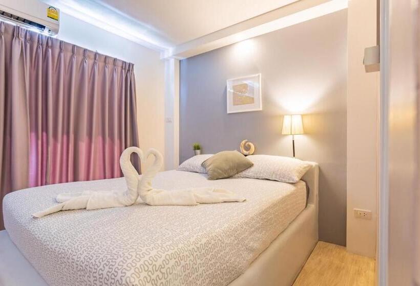 חדר סופריור עם מרפסת, The Beach Cha Am Guest House