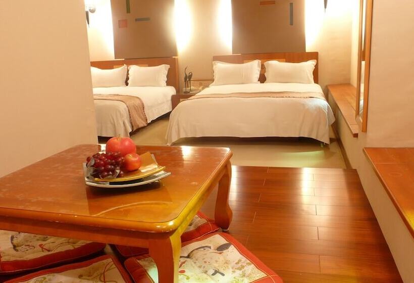 اتاق خانوادگی, Tian Long