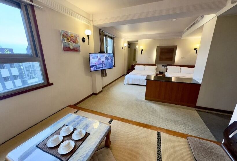 اتاق خانوادگی, Tian Long