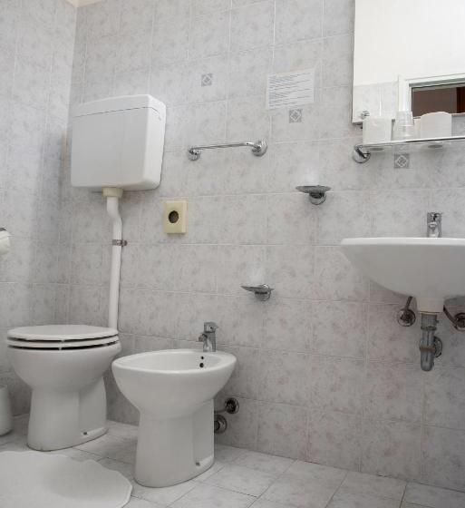 발코니가 있는 4인용 스탠다드 룸, Vela D'oro