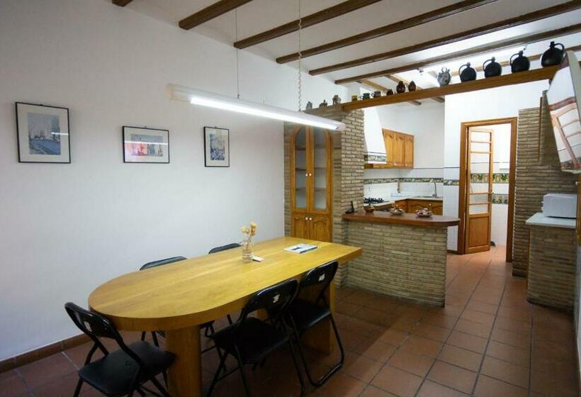 豪华房间, Residencial Art Brut