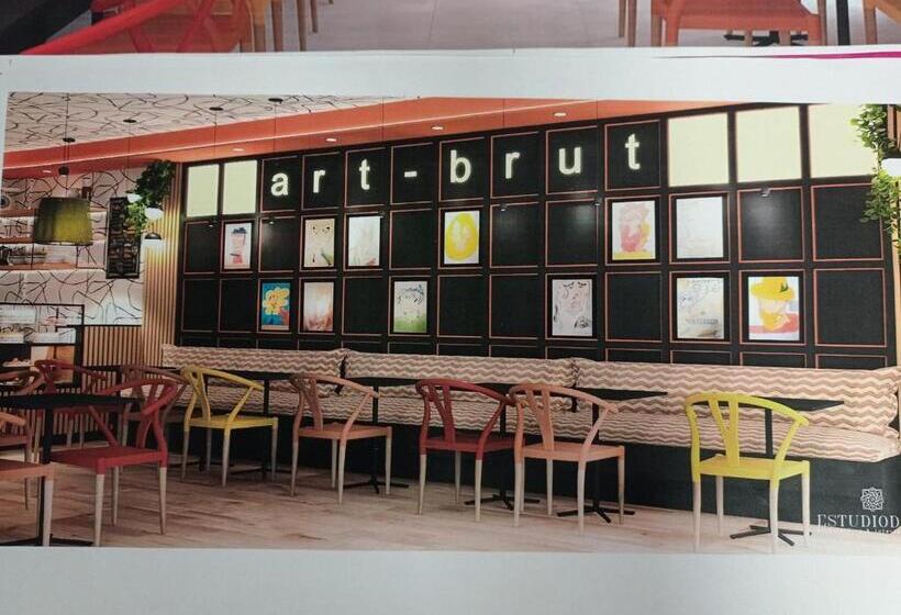 豪华房间, Residencial Art Brut