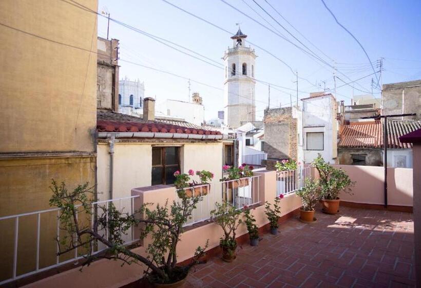 单人经济间, Residencial Art Brut