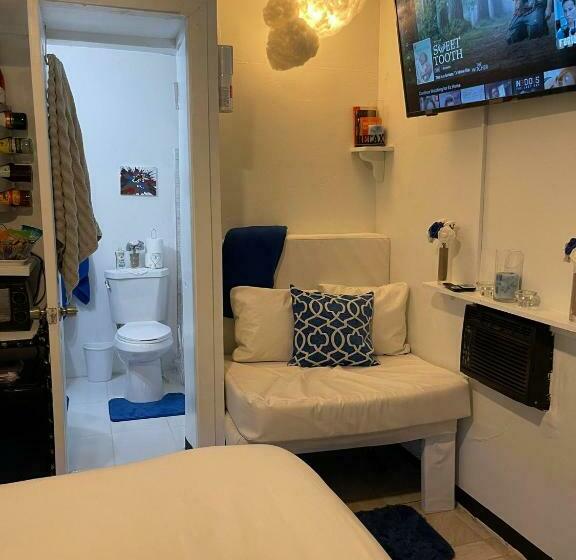 اتاق لوکس, Blue Royalty