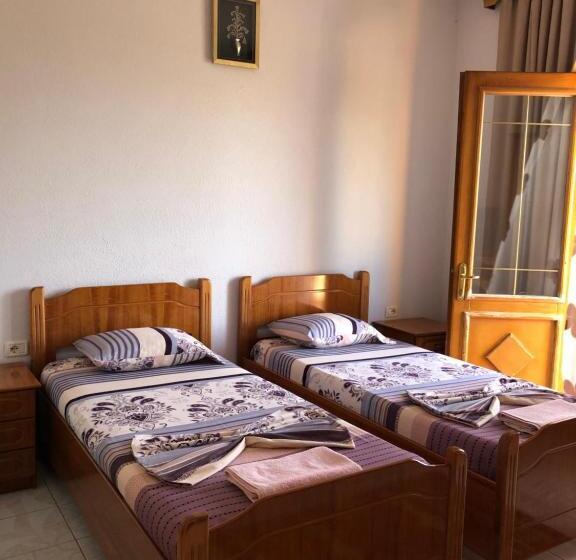 オーシャンビュースタンダードルーム, Camping & Guest House Herges