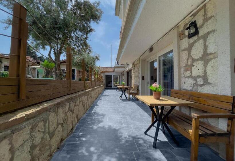 חדר משפחתי נוף לגינה, Etiz Hotels Alaçatı