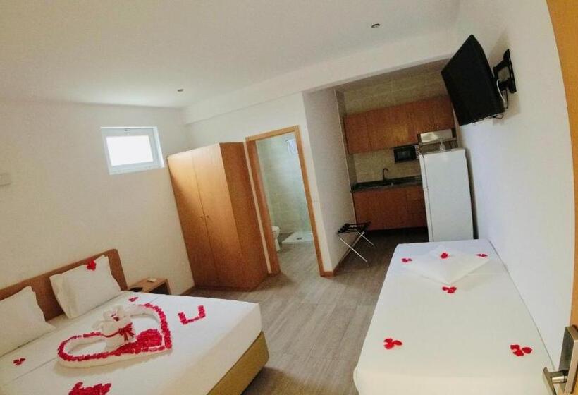 سوئیت با تخت بزرگ, São Jorge Village