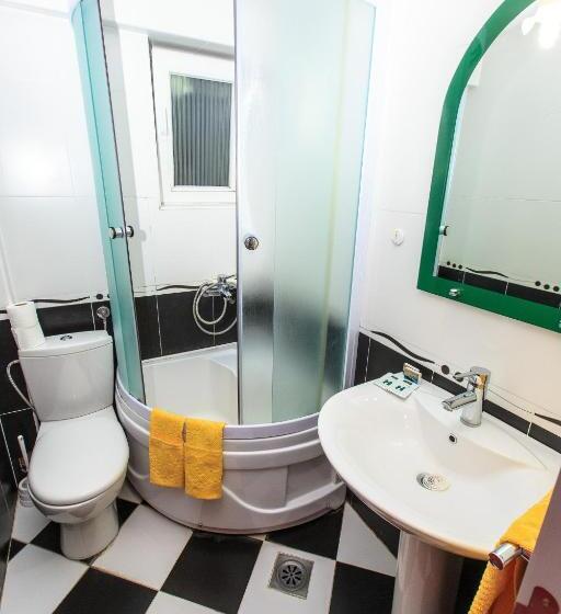 اتاق استاندارد سه تخته با بالکن, Vila Castello