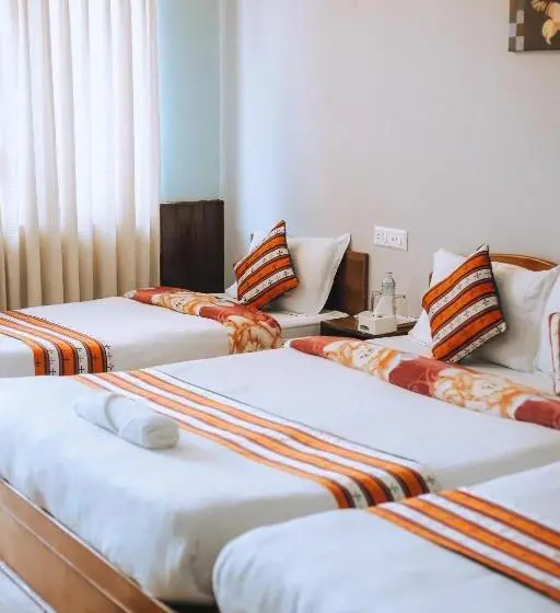اتاق استاندارد سه تخته با بالکن, Mountain Resort