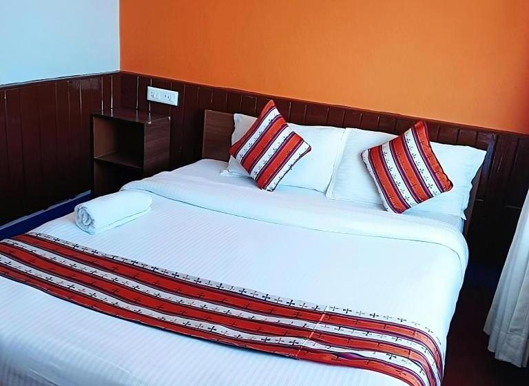 اتاق اکونومی, Mountain Resort