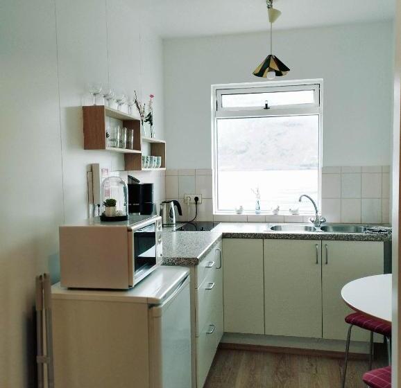 اتاق استاندارد با چشم‌انداز دریا, Bergistangi Guest House