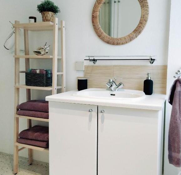 اتاق استاندارد, Bergistangi Guest House