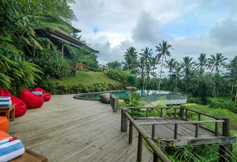 带花园景观和一个卧室的别墅, Dewi Tara Haven