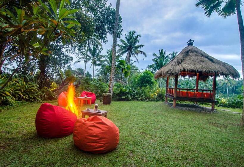 带花园景观和一个卧室的别墅, Dewi Tara Haven