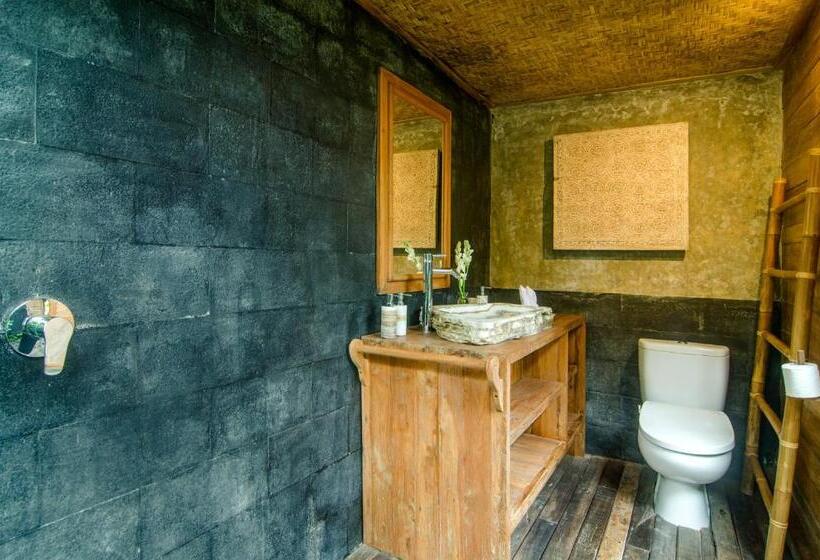 带花园景观和一个卧室的别墅, Dewi Tara Haven