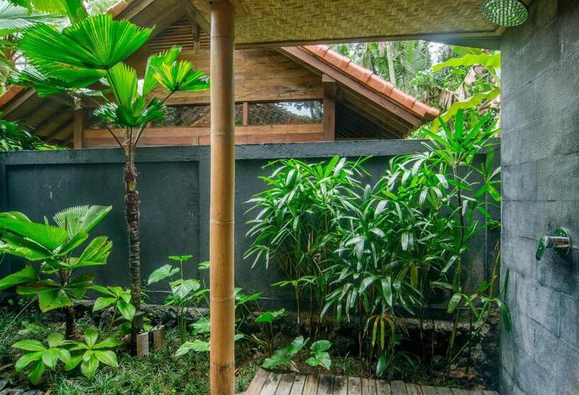 带花园景观和一个卧室的别墅, Dewi Tara Haven